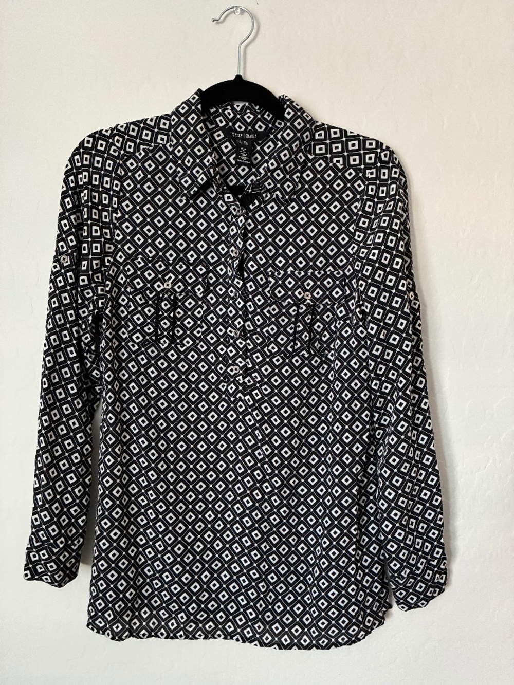 White House Black Market 100% Silk Geometric Blouse Size 8